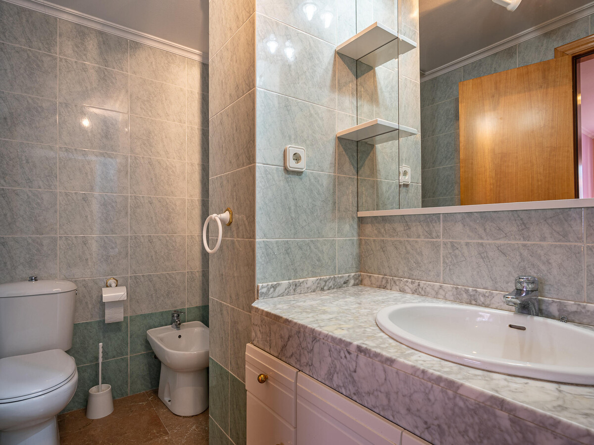 Appartement 3 chambres avec vue mer et 2 piscines - Photo 20