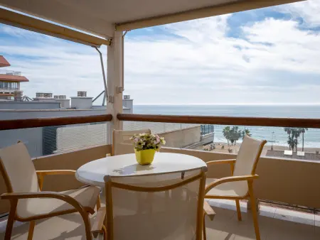 Location appartement à Torredembarra, AT100 Antina Mar: Apartamento con magnifica vista al mar situado en Baix a Mar