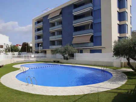 Location appartement à Torredembarra, AT259 Costa Coral: Moderno apartamento con piscina a 300 m de la playa