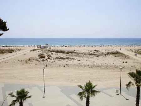 Location appartement à Torredembarra, AT038 Les Palmeres: Apartamento en primera línea de mar con piscina comunitaria