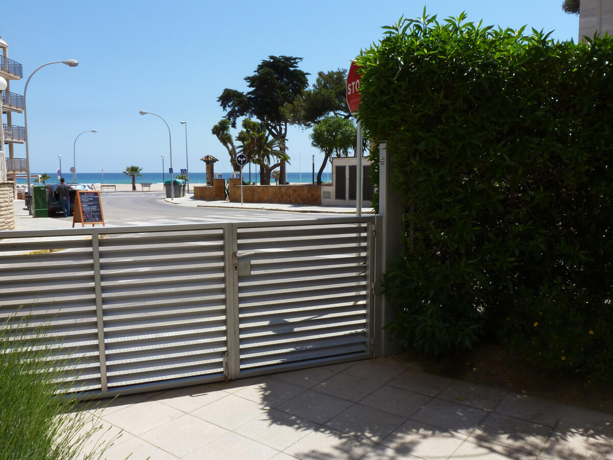 Appartement 3 chambres à 80 m de la plage, patio privé - Photo 25