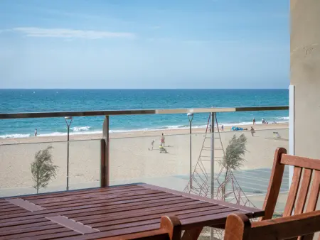 Location appartement à Torredembarra, AT010 Ultramar: Apartamento con vistas al mar y al paseo marítimo en segunda línea de la playa