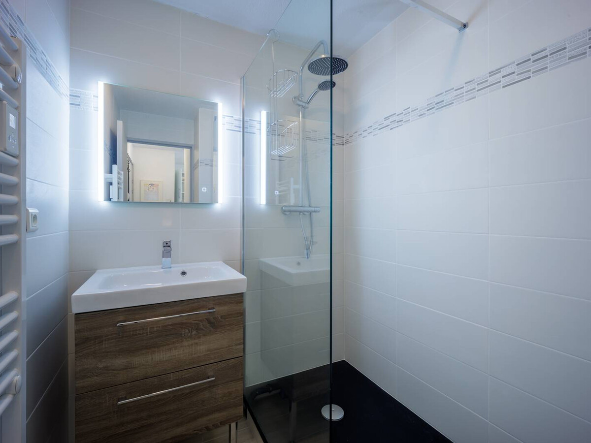 Appartement neuf 6 pers., parking gratuit, accès pistes 5 min - Photo 10