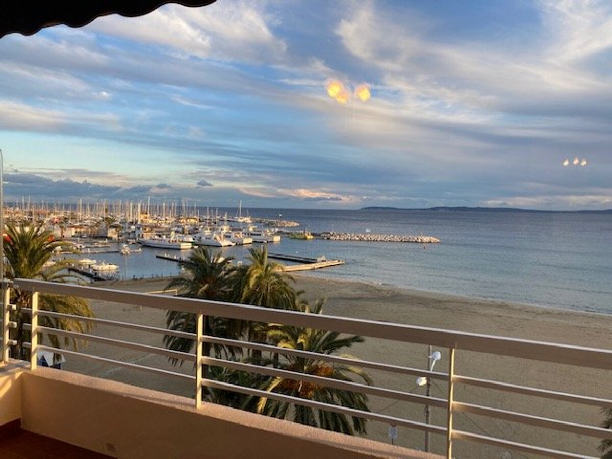 Appartement T2 au Lavandou avec terrasse vue mer - Photo 1