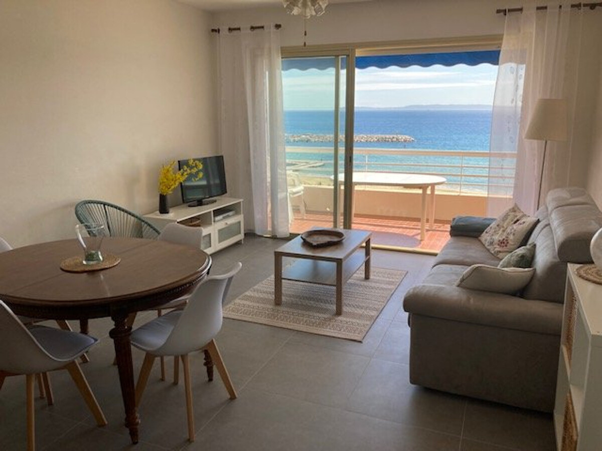 Appartement T2 au Lavandou avec terrasse vue mer - Photo 4