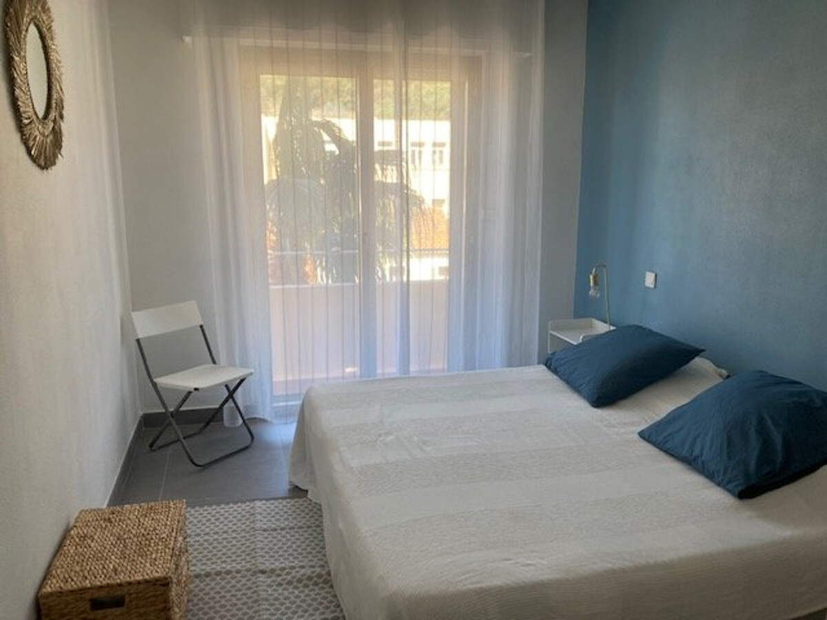 Appartement T2 au Lavandou avec terrasse vue mer - Photo 9