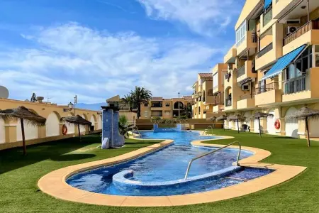 Location appartement à Roquetas de Mar, Séjour élégant en appartement près de la mer