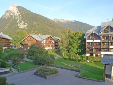 Studio 20m² centre Samoëns, balcon, parking privatif : photo 2