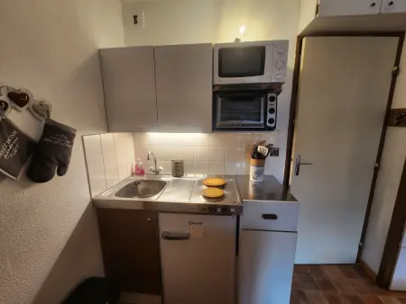 Studio 20m² centre Samoëns, balcon, parking privatif : photo 4