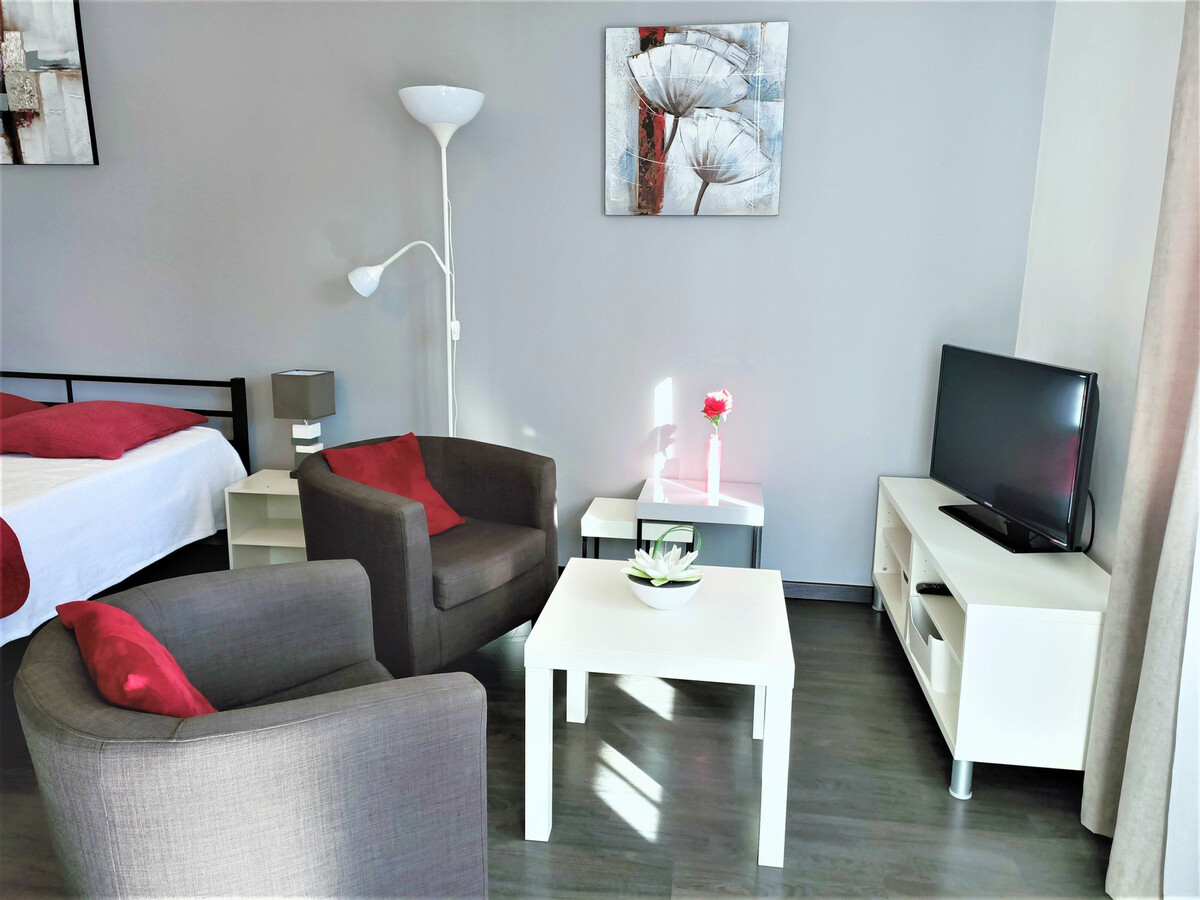 T1 moderne 32 m² terrasse sud-est et parking privé - Photo 10