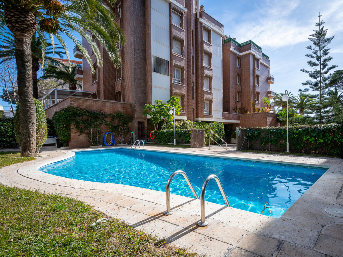 Appartement vue mer avec terrasse à Torredembarra - Photo 1