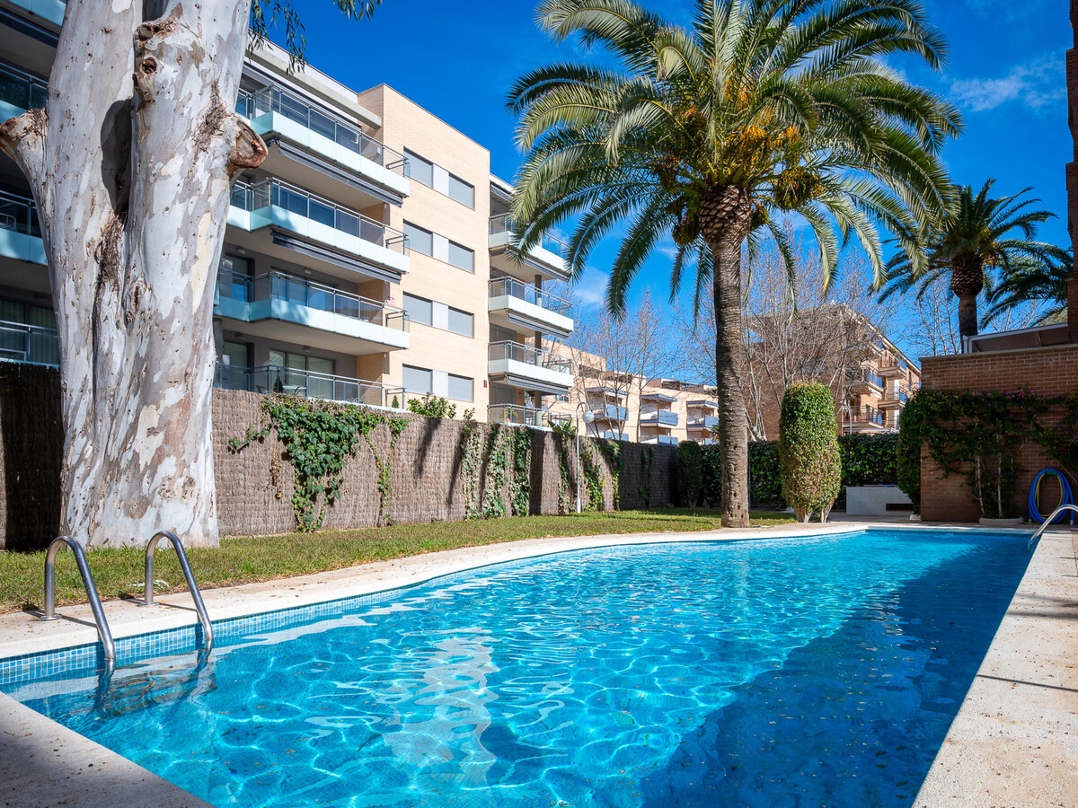 Appartement vue mer avec terrasse à Torredembarra - Photo 2