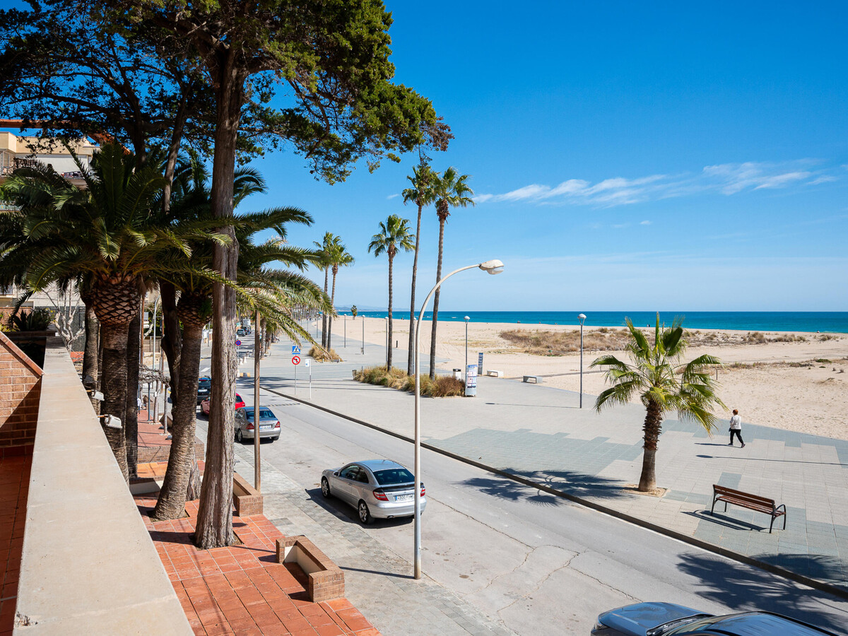 Appartement vue mer avec terrasse à Torredembarra - Photo 5