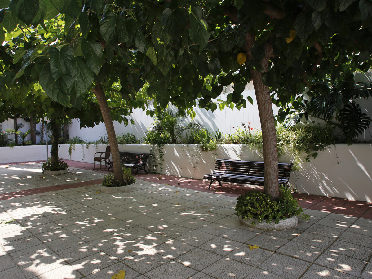 Appartement 3 ch. à 150 m de la plage, piscine et parking - Photo 27