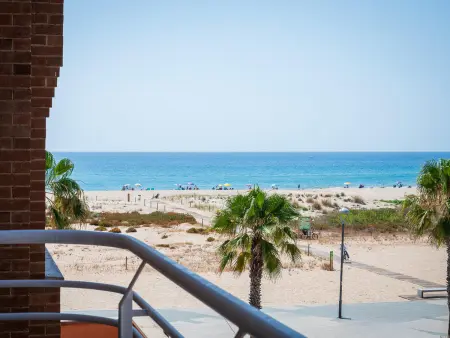 Appartement bord de mer, piscine et parking à Torredembarra : photo 4