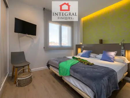 Luxueux Appartement Moderne, 2 Chambres, Proche Plage, Parking Inclus - Photo 8