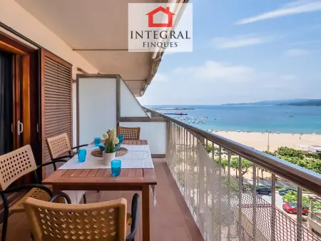 Location appartement à Palamós, Superbe Appartement Bord de Mer à Palamós avec Terrasse et Parking