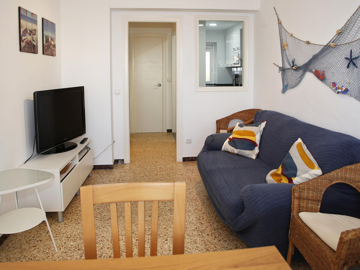 Appartement rénové en première ligne de plage à Torredembarra - Photo 3