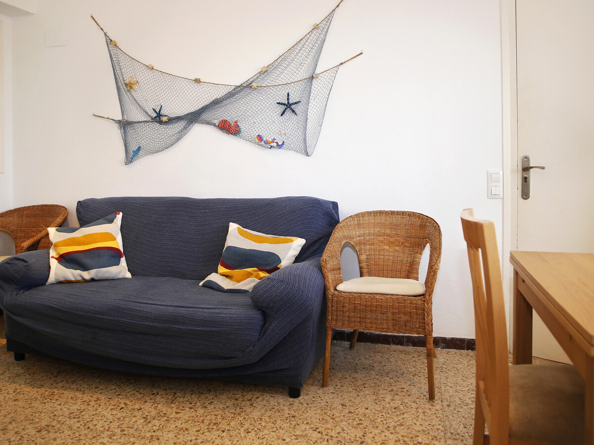 Appartement rénové en première ligne de plage à Torredembarra - Photo 5