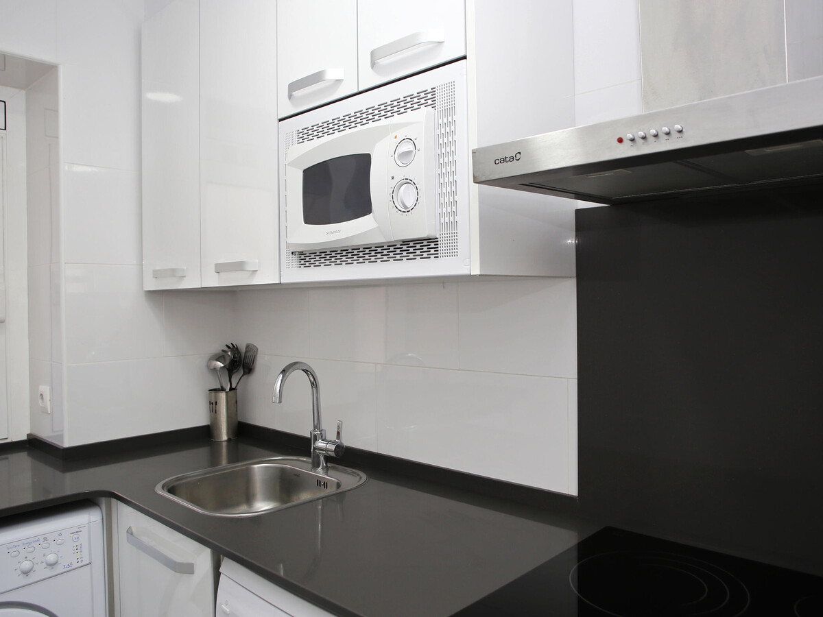 Appartement rénové en première ligne de plage à Torredembarra - Photo 11