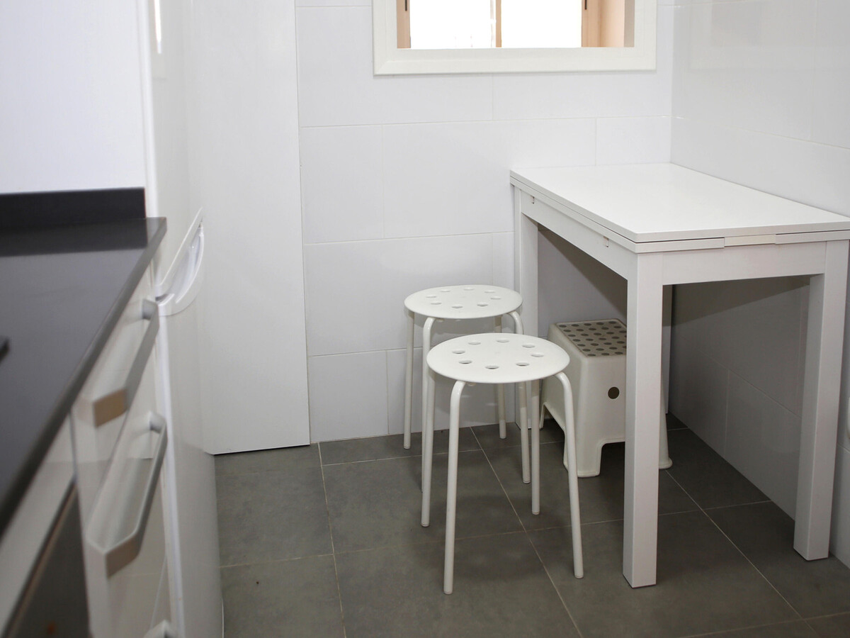Appartement rénové en première ligne de plage à Torredembarra - Photo 13