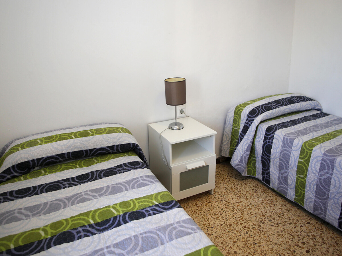 Appartement rénové en première ligne de plage à Torredembarra - Photo 18