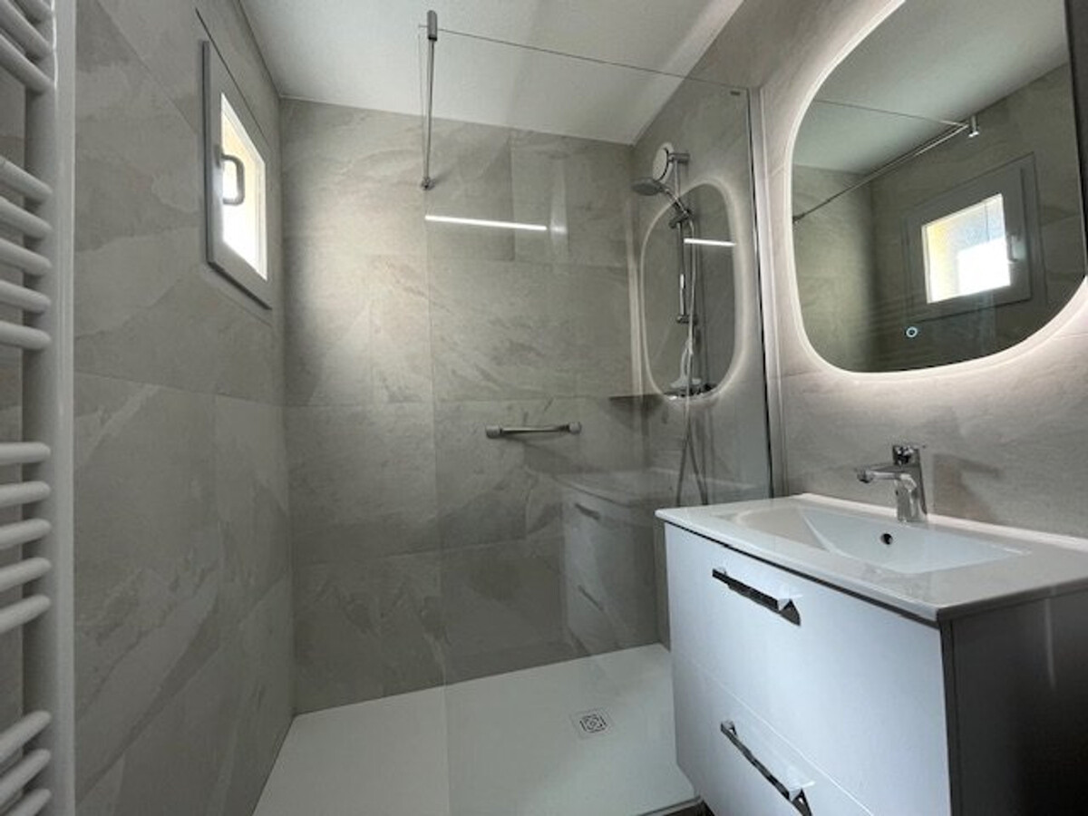 3 pièces climatisé, terrasse 20 m² au Lavandou - Photo 12