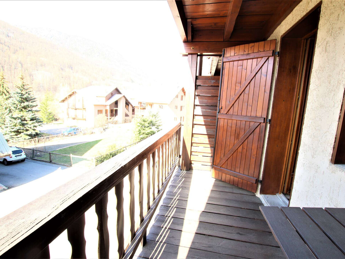 T2 balcon montagne avec parking à La Salle-les-Alpes - Photo 9