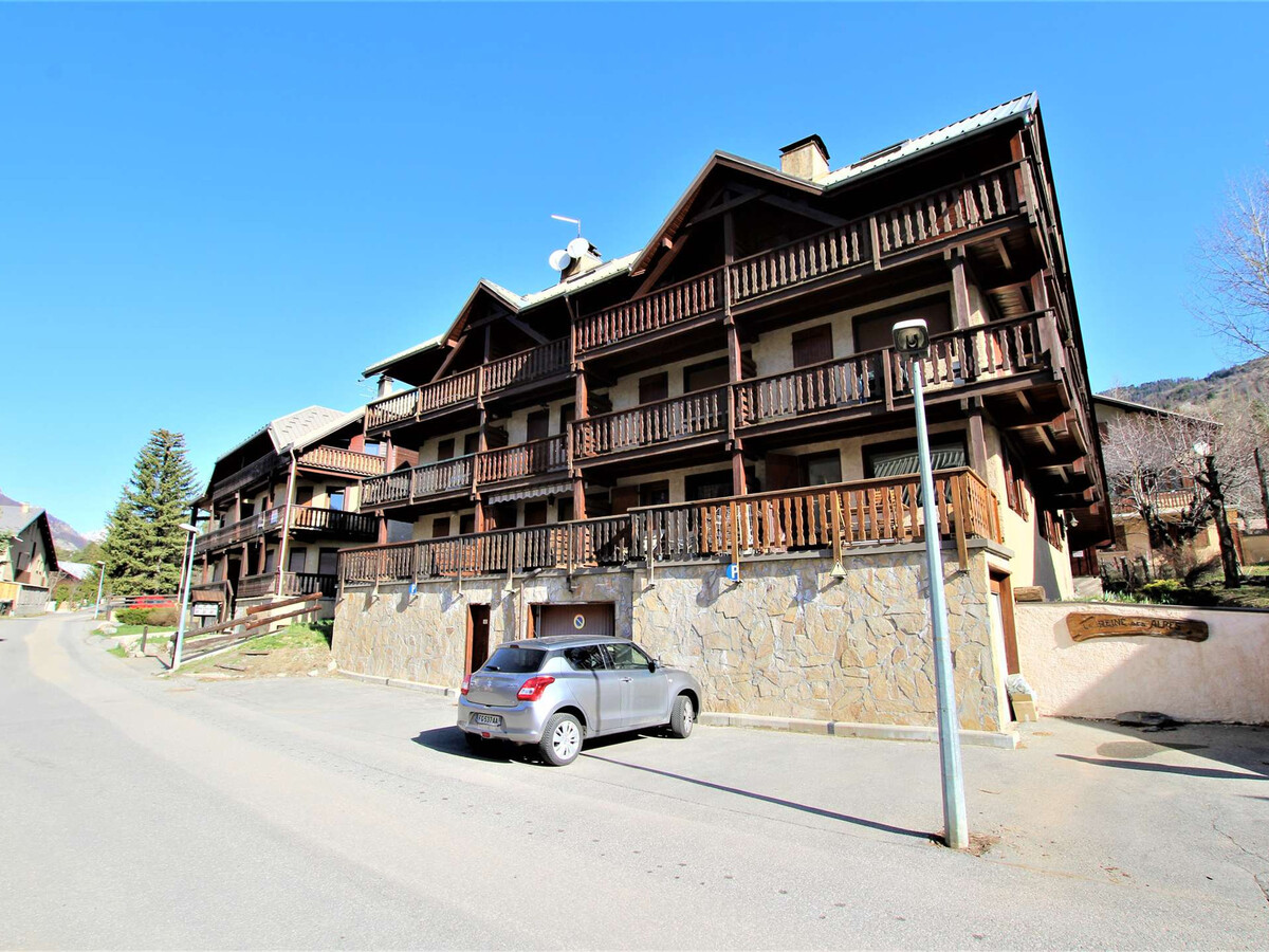 T2 balcon montagne avec parking à La Salle-les-Alpes - Photo 12