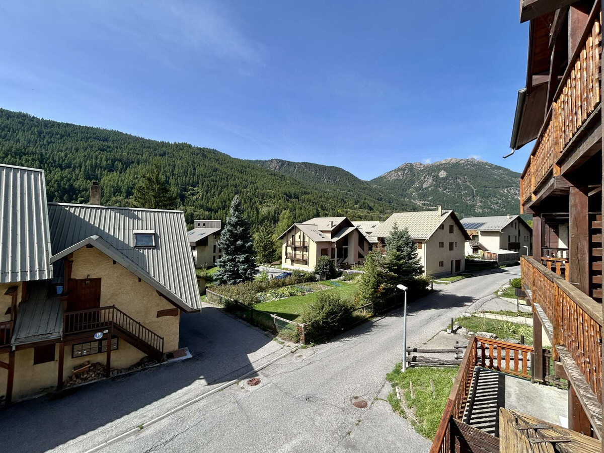 T2 balcon montagne avec parking à La Salle-les-Alpes - Photo 13
