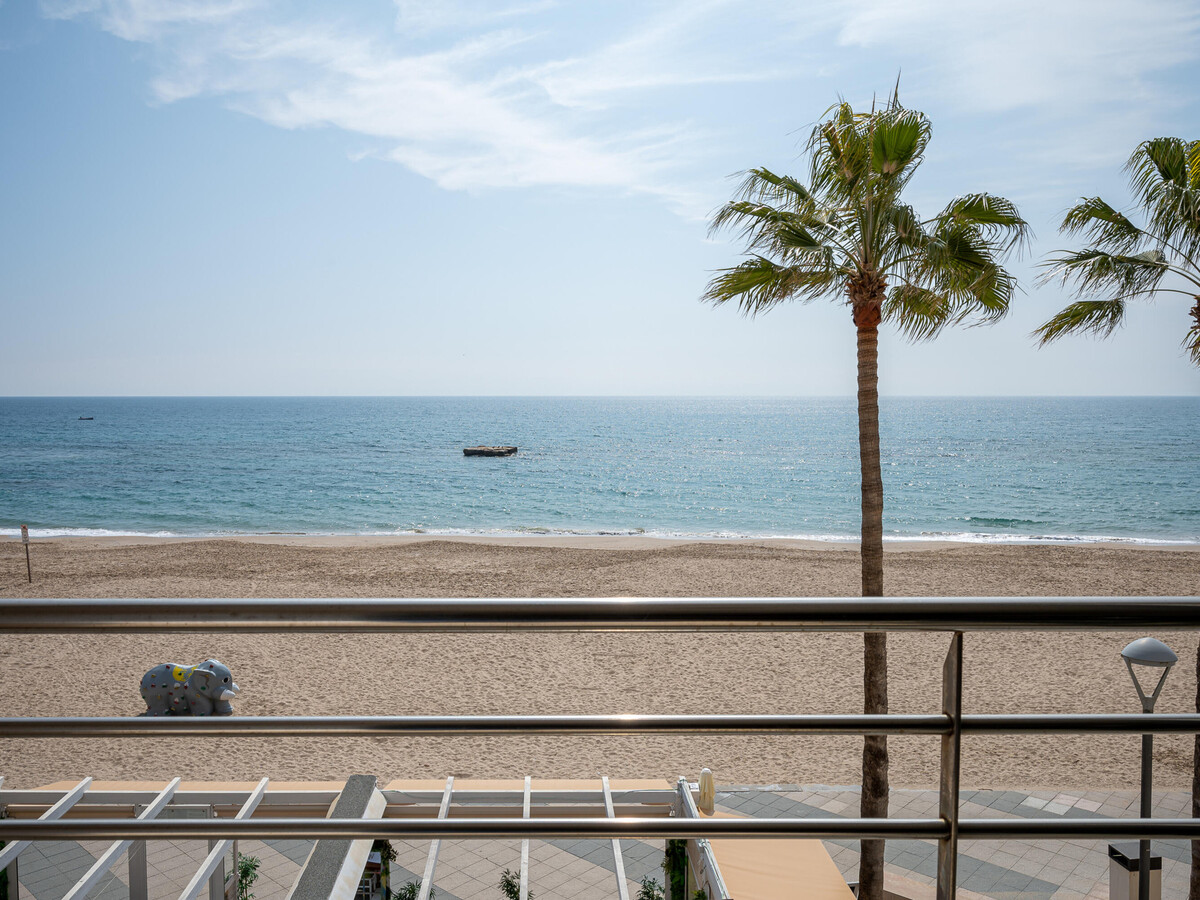 Appartement première ligne de plage à Torredembarra - Photo 3