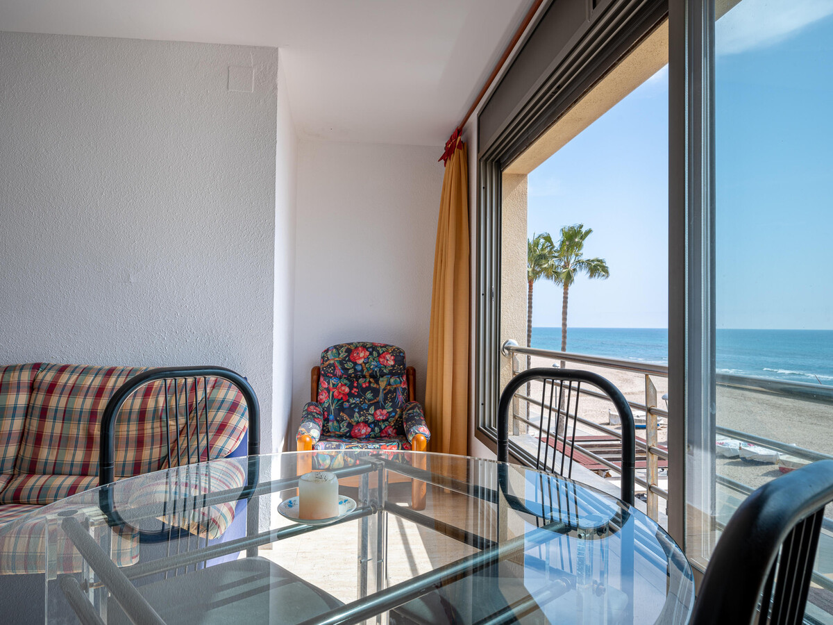 Appartement première ligne de plage à Torredembarra - Photo 4