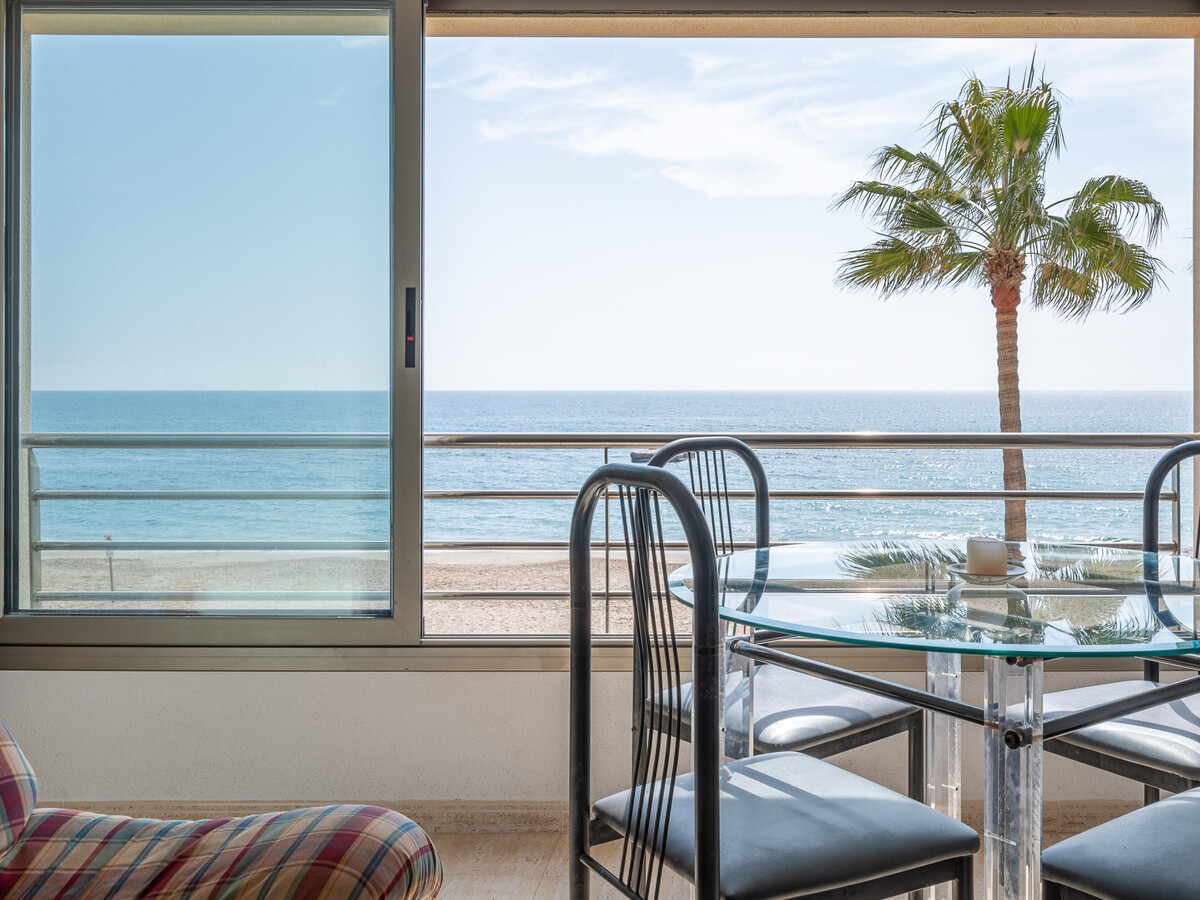 Appartement première ligne de plage à Torredembarra - Photo 5