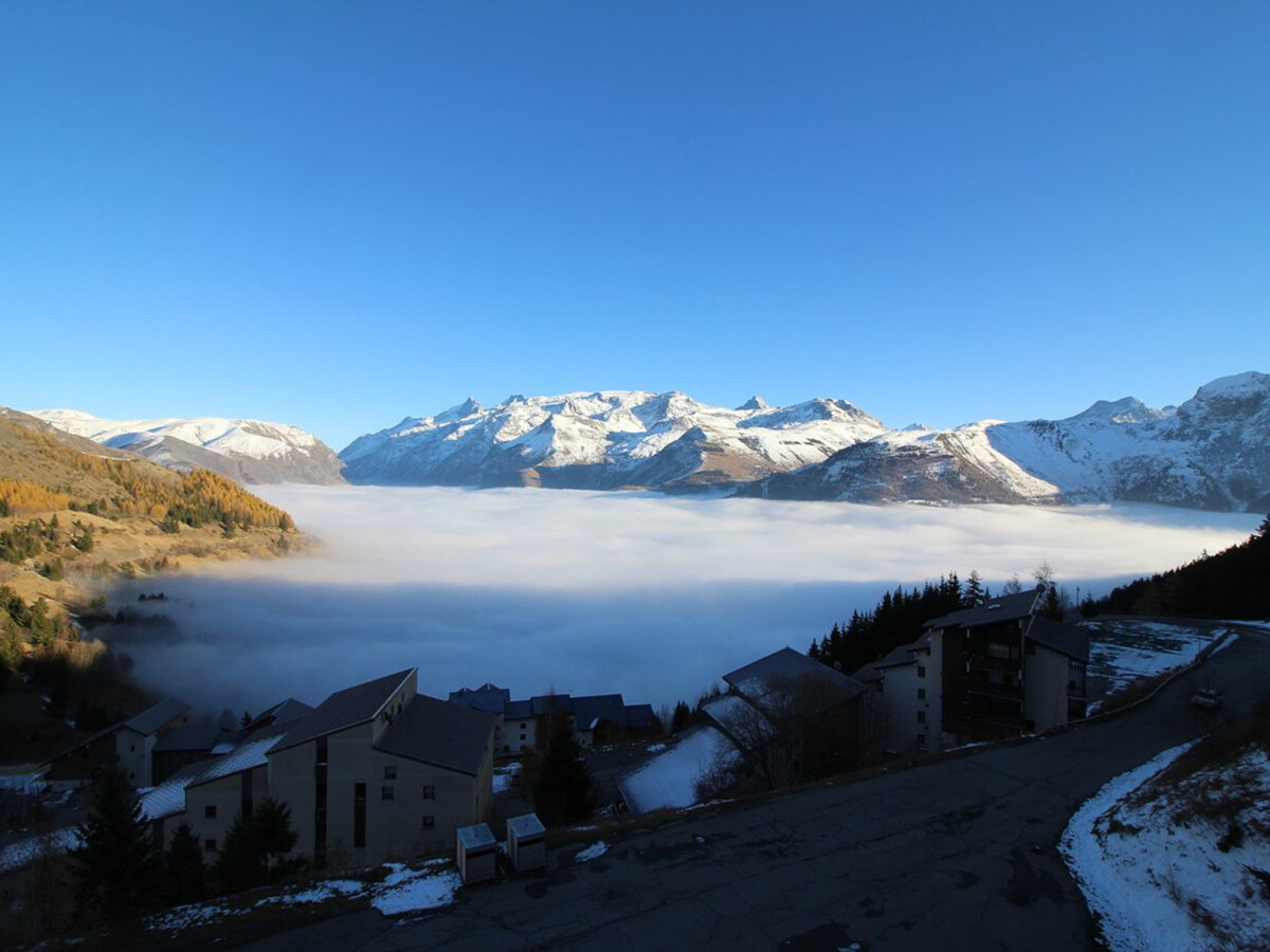 Studio cabine 4 pers. au pied des pistes, vue Ecrins - Photo 2