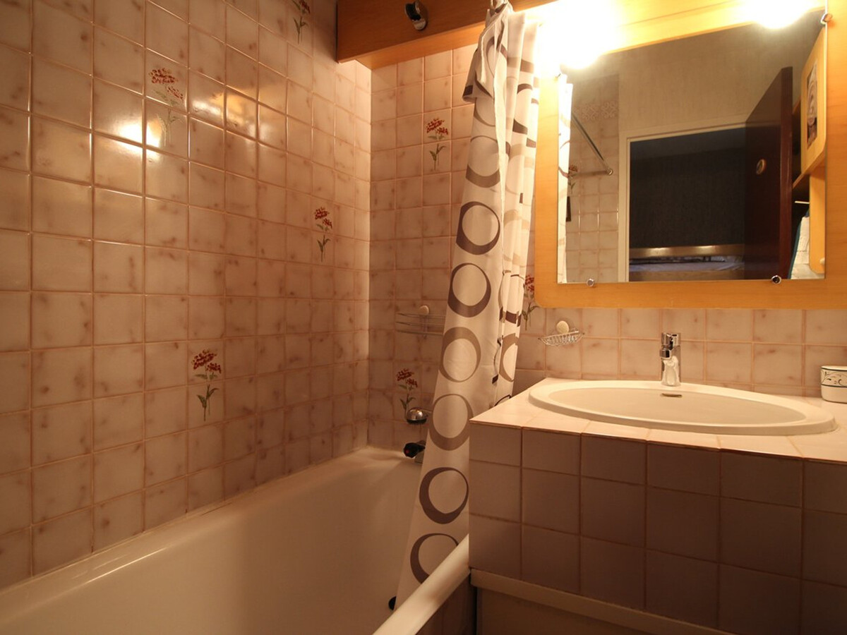 Studio cabine 4 pers. au pied des pistes, vue Ecrins - Photo 7