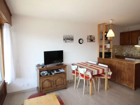Studio cabine 4 pers, balcon sud vue glacier - Auris : photo 3