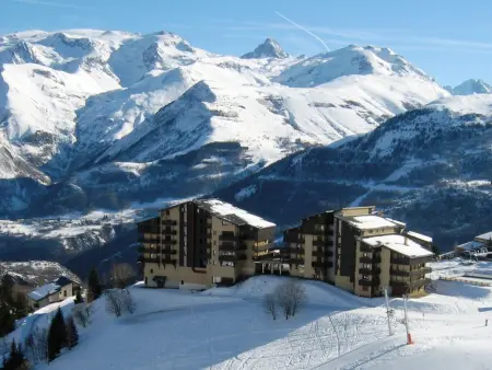 Studio cabine 4 pers, balcon sud vue glacier - Auris : photo 9