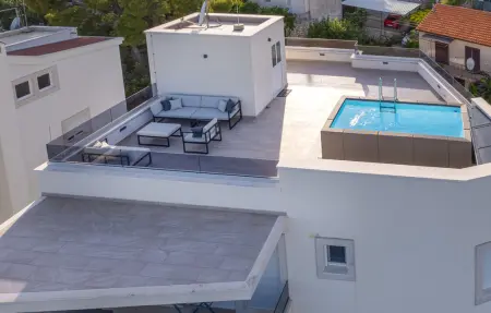 Location appartement à Okrug Gornji