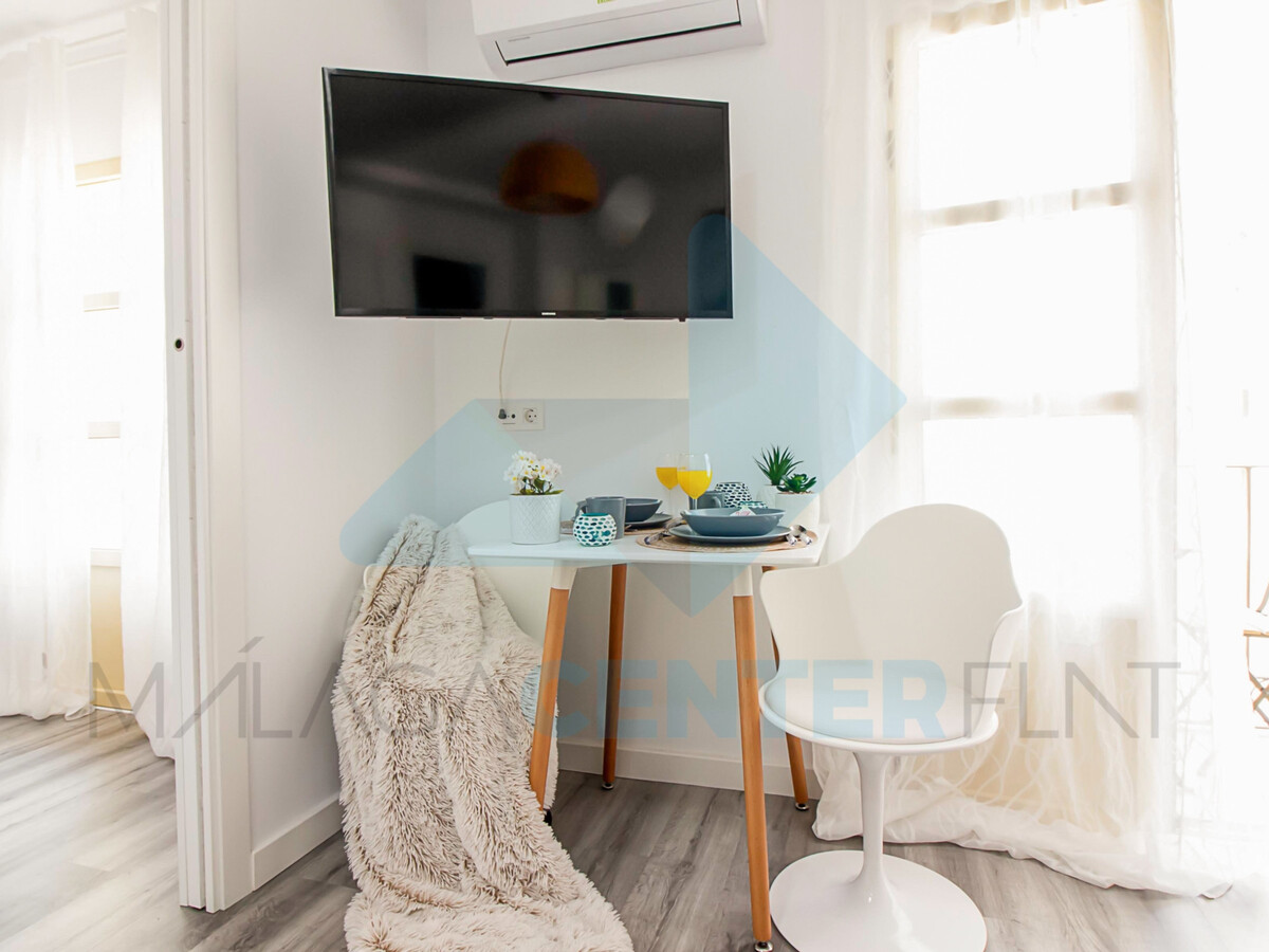 Appartement rénové face à la cathédrale à Málaga - Photo 9