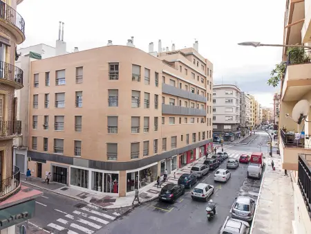 Appartement 5 chambres rénové, terrasse face au musée : photo 17
