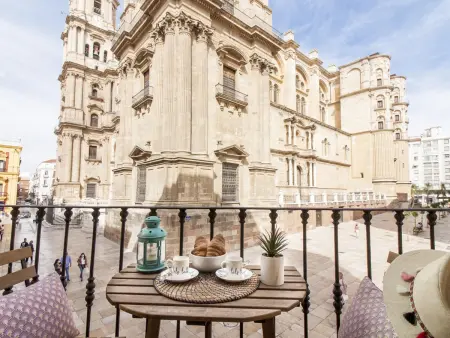 Location appartement à Málaga, Charmant appartement au cœur de Málaga, proche cathédrale, plages et commerces, avec WiFi et clim.