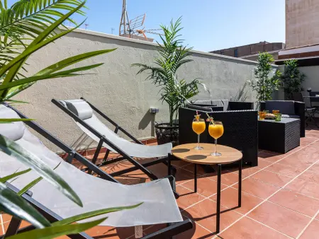 Location appartement à Málaga, Penthouse rénové au cœur de Malaga, 1 chambre, balcon, clim, Wi-Fi, proche restaurants et bars