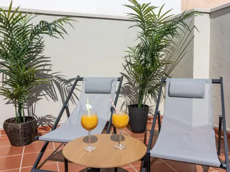 Penthouse rénové au cœur de Malaga, 1 chambre, balcon, clim, Wi-Fi, proche restaurants et bars - Photo 1