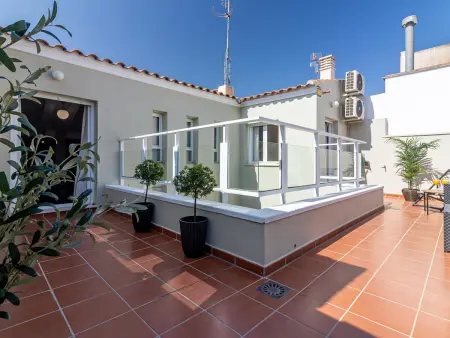 Penthouse rénové au cœur de Malaga, 1 chambre, balcon, clim, Wi-Fi, proche restaurants et bars - Photo 5