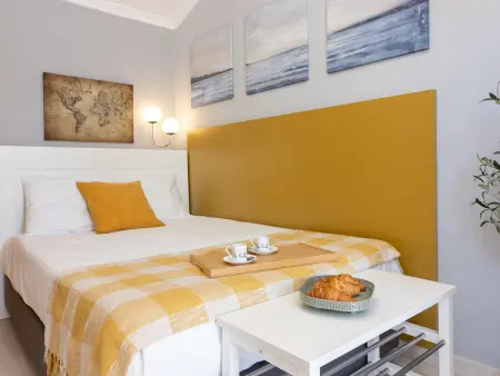 Penthouse rénové au cœur de Malaga, 1 chambre, balcon, clim, Wi-Fi, proche restaurants et bars - Photo 6