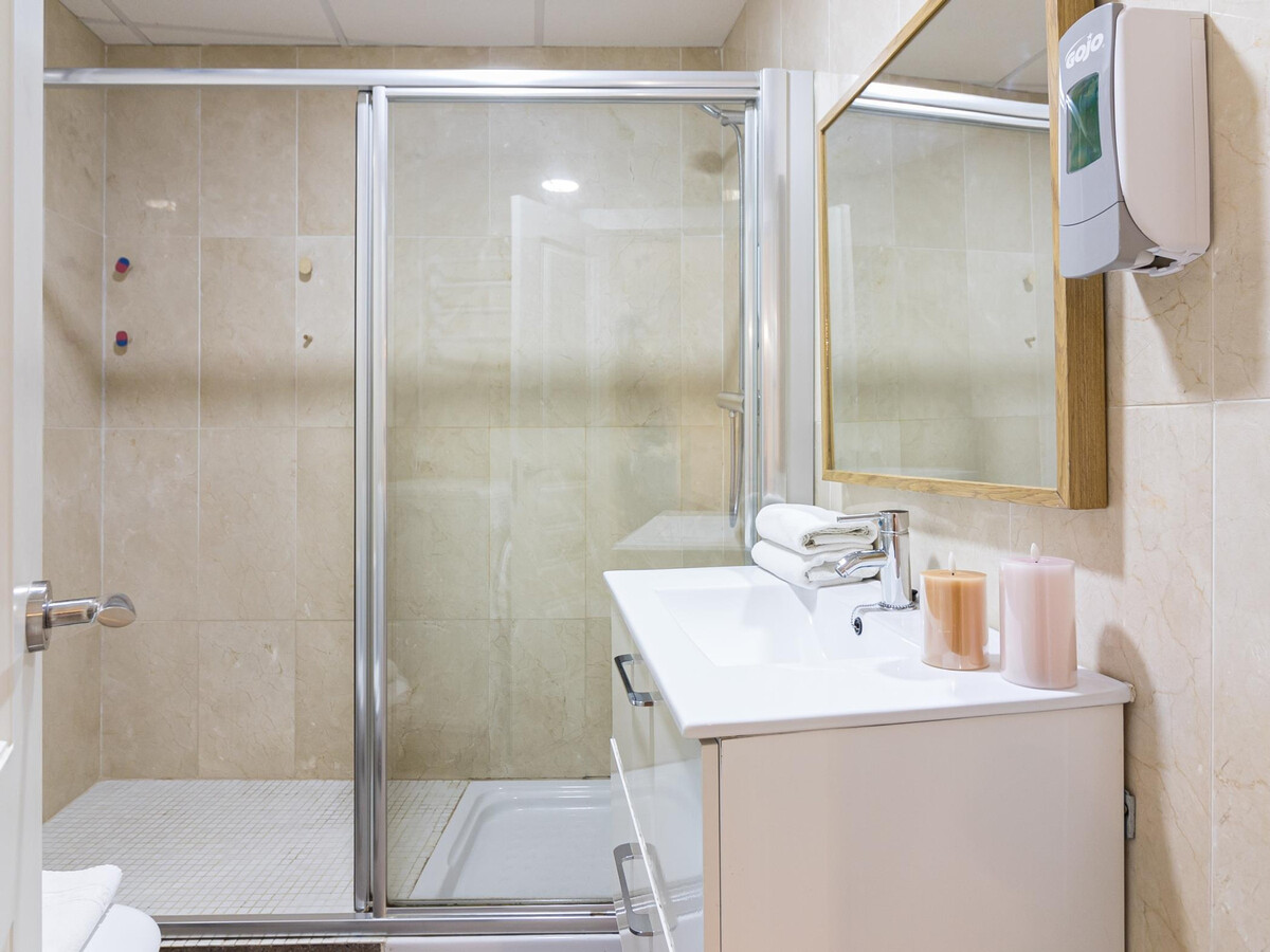 Appartement 2 chambres rénové, 150m de Calle Larios à Málaga - Photo 14