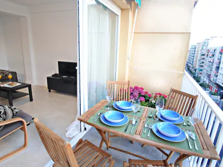 Appartement rénové 3 chambres au cœur de Málaga, proche gare AVE et plage - Photo 2