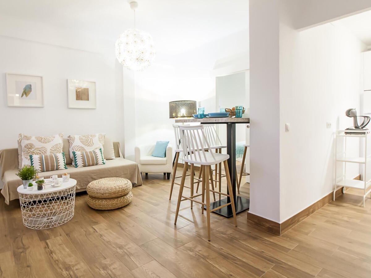 Appartement 2 ch. rénové, 500 m du Musée Carmen Thyssen - Photo 8