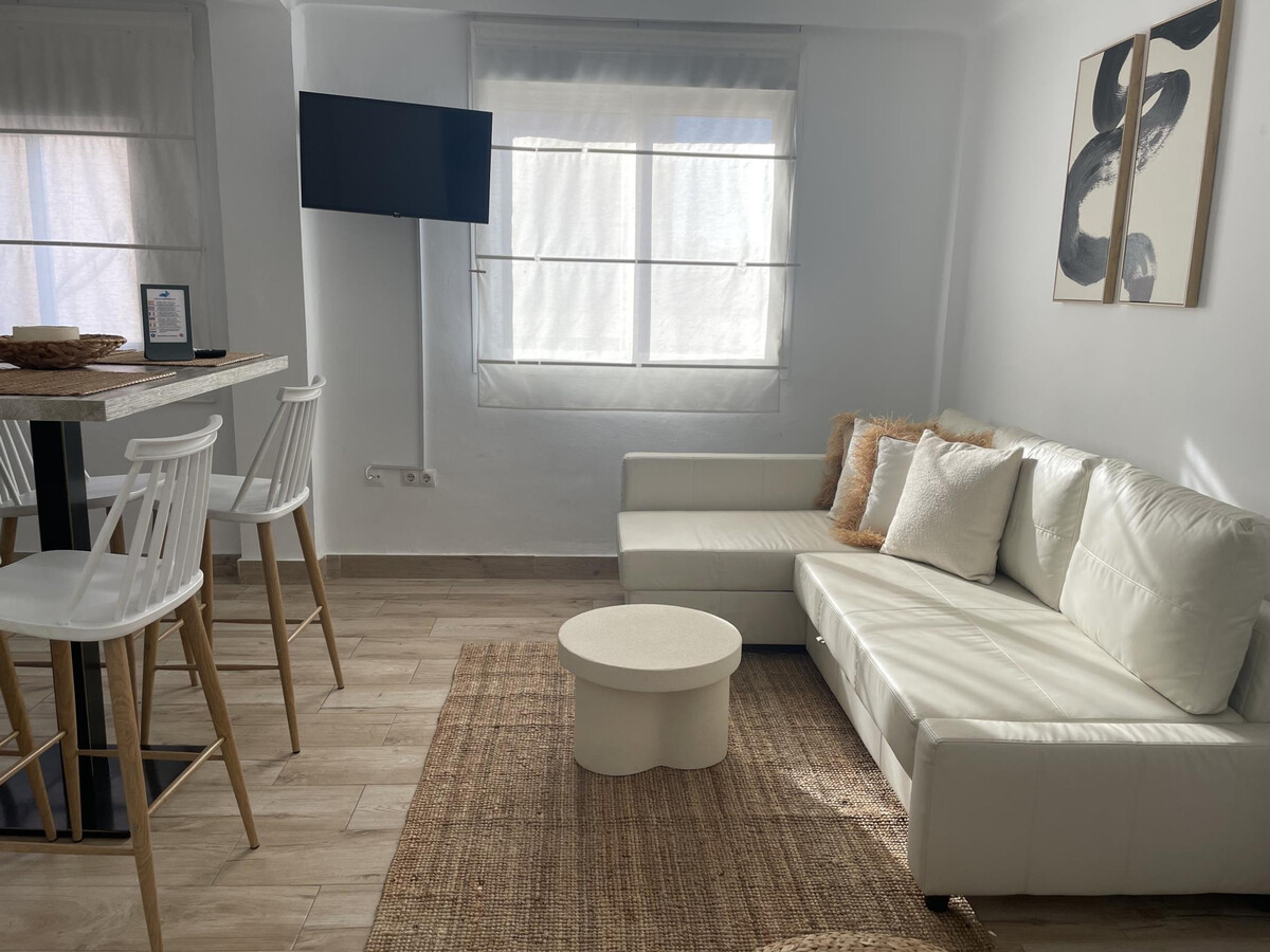 Appartement 2 ch. rénové, 500 m du Musée Carmen Thyssen - Photo 9