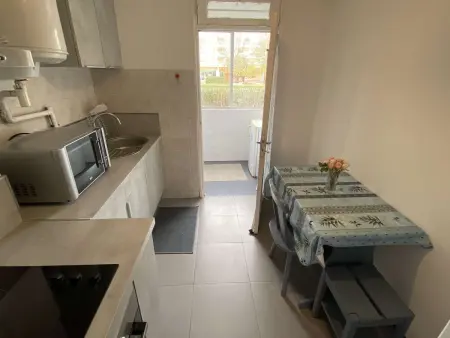 Appartement 2 chambres plein sud, 500 m plage, Fréjus : photo 5